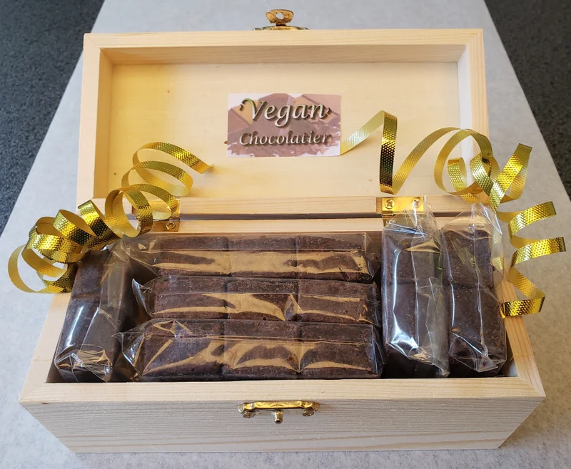 vegan chococolate gift box - 5 pack