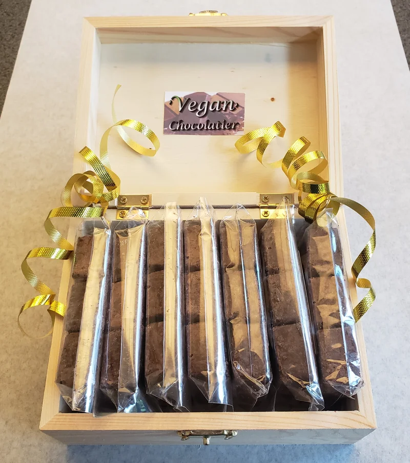 vegan chococolate gift box - 7 pack